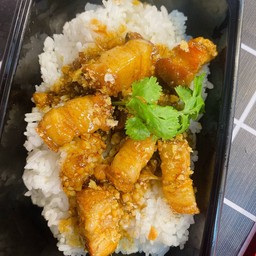 หมูกรอบกระเทียม