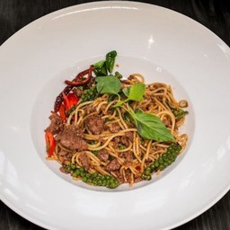 Spaghetti ผัดขี้เมา (หมูสับ)