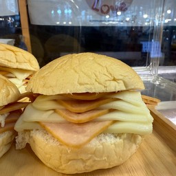 Ham cheese bun