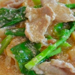 ราดหน้าหมู