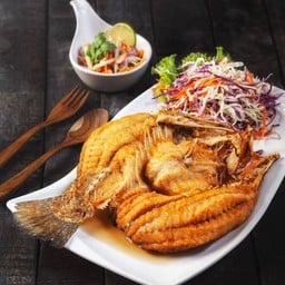 กะพงทอดราดน้ำปลา (ตัว)