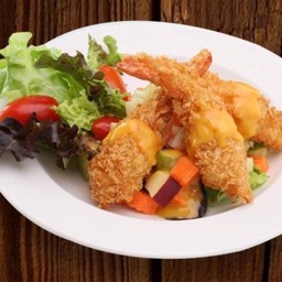 สลัดกุ้งทอด