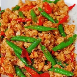 พริกแกงถั่วหมูสับ