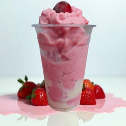 สตรอเบอรี่สมูทตี้นมสดปั่น