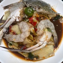 ตำหลวงพระบางปูม้ากุ้งสด