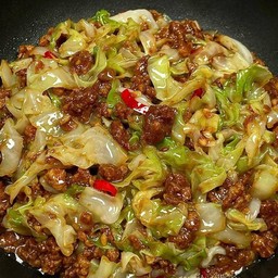 ผัดกะหล่ำน้ำมันหอย