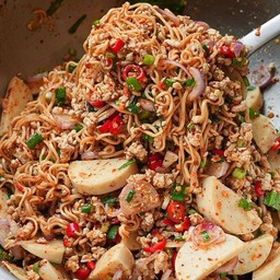 ลาบมาม่าหมูสับ+หมูยอ