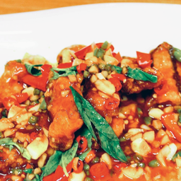 กะพงทอดราดพริกขี้หนูสด (ชิ้น)