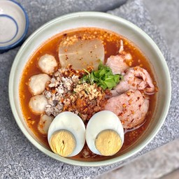 ก๋วยเตี๋ยวต้มยำไข่ต้ม ชาววัง