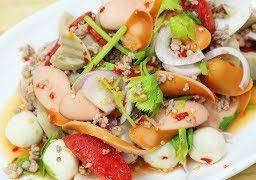 ยำไส้กรอก+หมูสับ