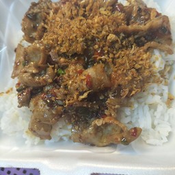 สามชั้นผัดพริกเกลือ