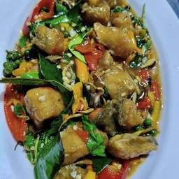 เนื่อปลากระพงผัดฉ่า