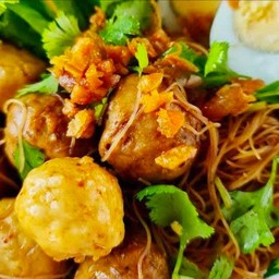 หมี่ลูกชิ้น