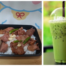 แหนมสันคอหมูทอดราดข้าว+ชาเขียว