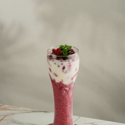 มิกซ์เบอรี่ สมูทตี้โยเกิร์ต Mixed Berry Yogurt Smoothie