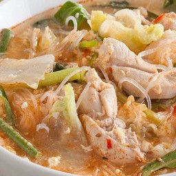 สุกี้น้ำไก่ (น้ำจิ้มสุตรดั้งเดิมเต้าหู้ยี่/และน้ำจิ้มสูตรเนื้อกระทะ