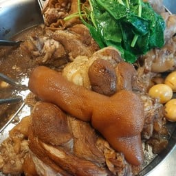 ข้าวขาหมูเนื้อ+หนัง+ไข่