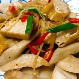 ผัดขิงเห็ดรวมเต้าหู้เจ