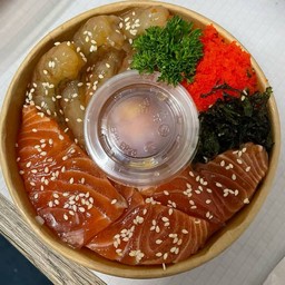 ข้าวหน้าแซลมอนดอง