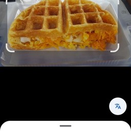 น้ำปั่นผลไม้สด เกี๊ยวหมูเด้ง วาลเฟิล-หน้าสวนสุขภาพบ้านเด่น