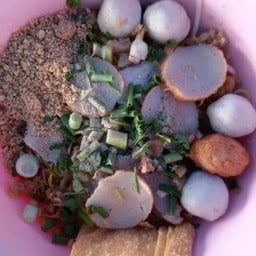 ร้านก๋วยเตี๋ยวป้าเพ็ญเอกชัย109