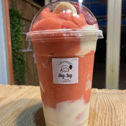 สตอเบอรี่กล้วยโยเกิร์ตปั่น