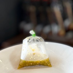 น้ำจิ้มสูตรเด็ดของทางร้าน 32 กรัม