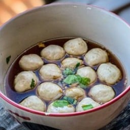 [อร่อยซ่ากับโค้ก] ลูกชื้นลอยน้ำ +  โค้ก ออริจินัล (ขวด)