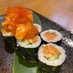 แซลมอน อิคุระ มากิ หน้าล้น