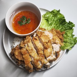 ยำไก่แซ่บ/ไก่กรอบซอสเกาหลี/ไก่กรอบซอสชีสสส ชาไทย/ชาเขียว/โกโก้