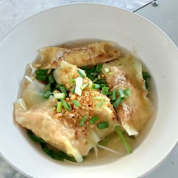 เกี๊ยวหมูน้ำที่ลูกค้าเรียกร้อง