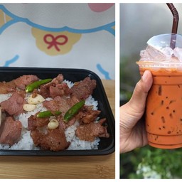 แหนมสันคอหมูทอดราดข้าว+ชาไทย