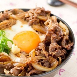 กิวด้ง (ข้าวหน้าเนื้อไข่ออนเซ็น)