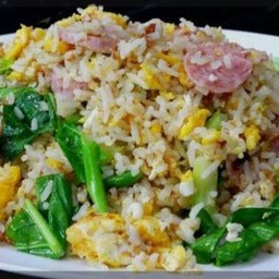 ข้าวผัดแหนม