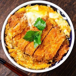 ข้าวหน้าหมูทอดทงคัตสึ