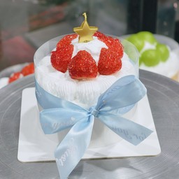 เค้กสตอเบอรี่ บลูมมิ่งคัพ(1/4P.)