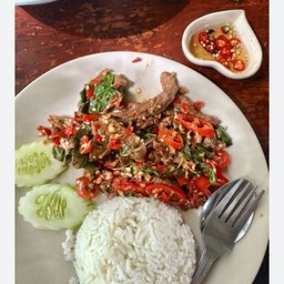 กะเพาเป็ดย่างราดข้าว