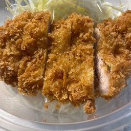 ข้าวหมูทอดราดซอสทงคัทสึ