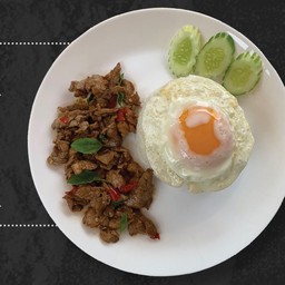 ข้าวผัดกระเพราเนื้อ