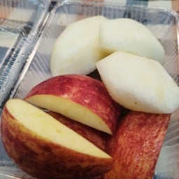 พร้อมทาน premium fruit อาคารเสริมมิตร