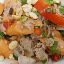 ยำวุ้นเส้น+หมูสับ+ไส้กรอก