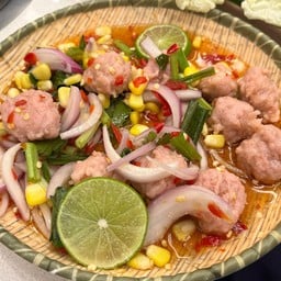 นักล่าหมูกระทะ ตลาดยิ่งเจริญ