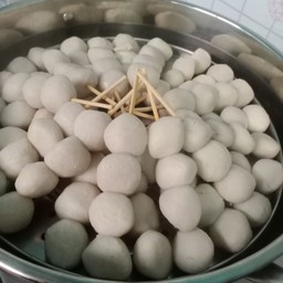 ลูกชิ้นปลานึ่ง 1 ไม้