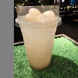 โยเกิร์ตโซดาเงาะ