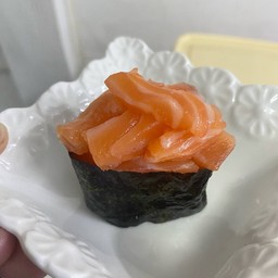 กังกังเเซลม่อน