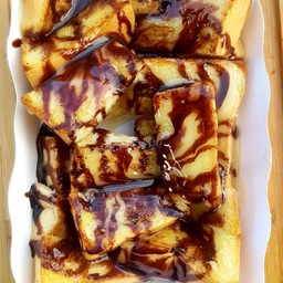 เข้มข้นชาไทย ปังปิ้งเนยสด เอวาฟ้าใส