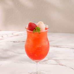 สตอร์เบอร์รี่ลิ้นจี่โซดา Strawberry Lychee Soda