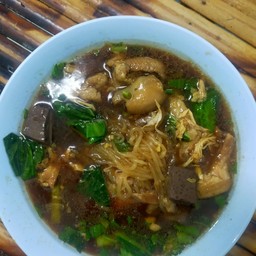 ก๋วยจั๊บไก่