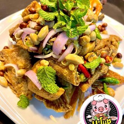 ยำปลาทับทิมกรอบ