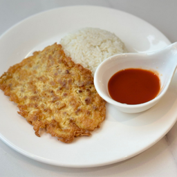 ข้าวไข่เจียวหมูสับ (Pork Omelet on rice)